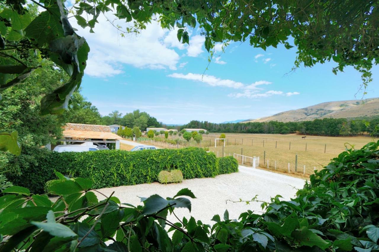Domaine De Majastre Bed & Breakfast Bauduen Exterior photo